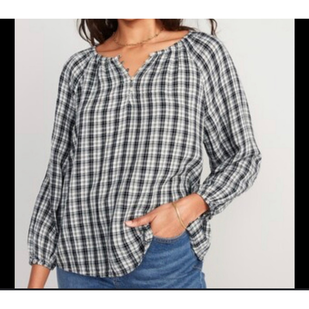 OLD NAVY Size L Black and White Plaid Blouse